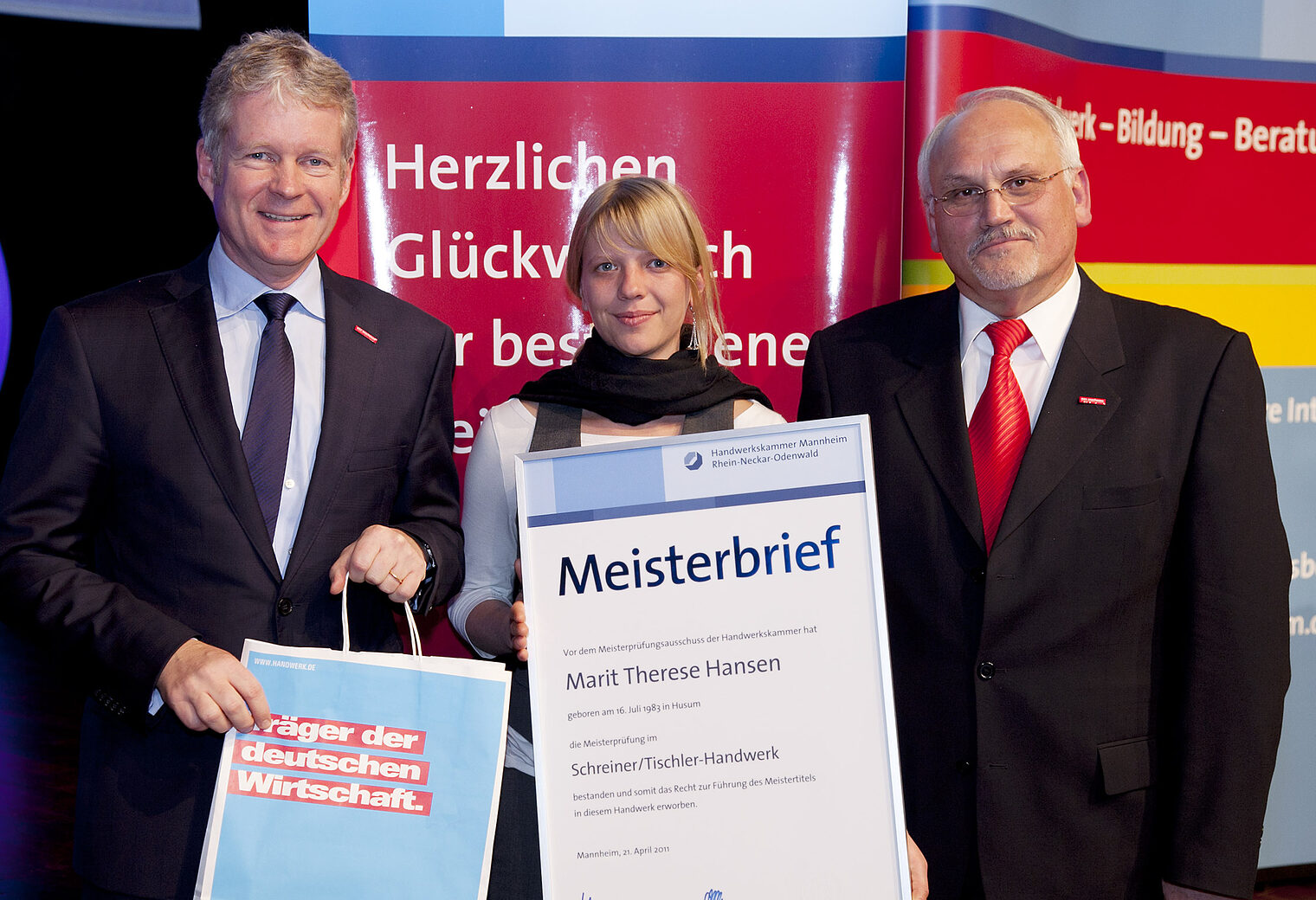 Jahresbeste im Schreinerhandwerk war Marit Therese Hansen Jahresbeste im Schreinerhandwerk war Marit Therese Hansen