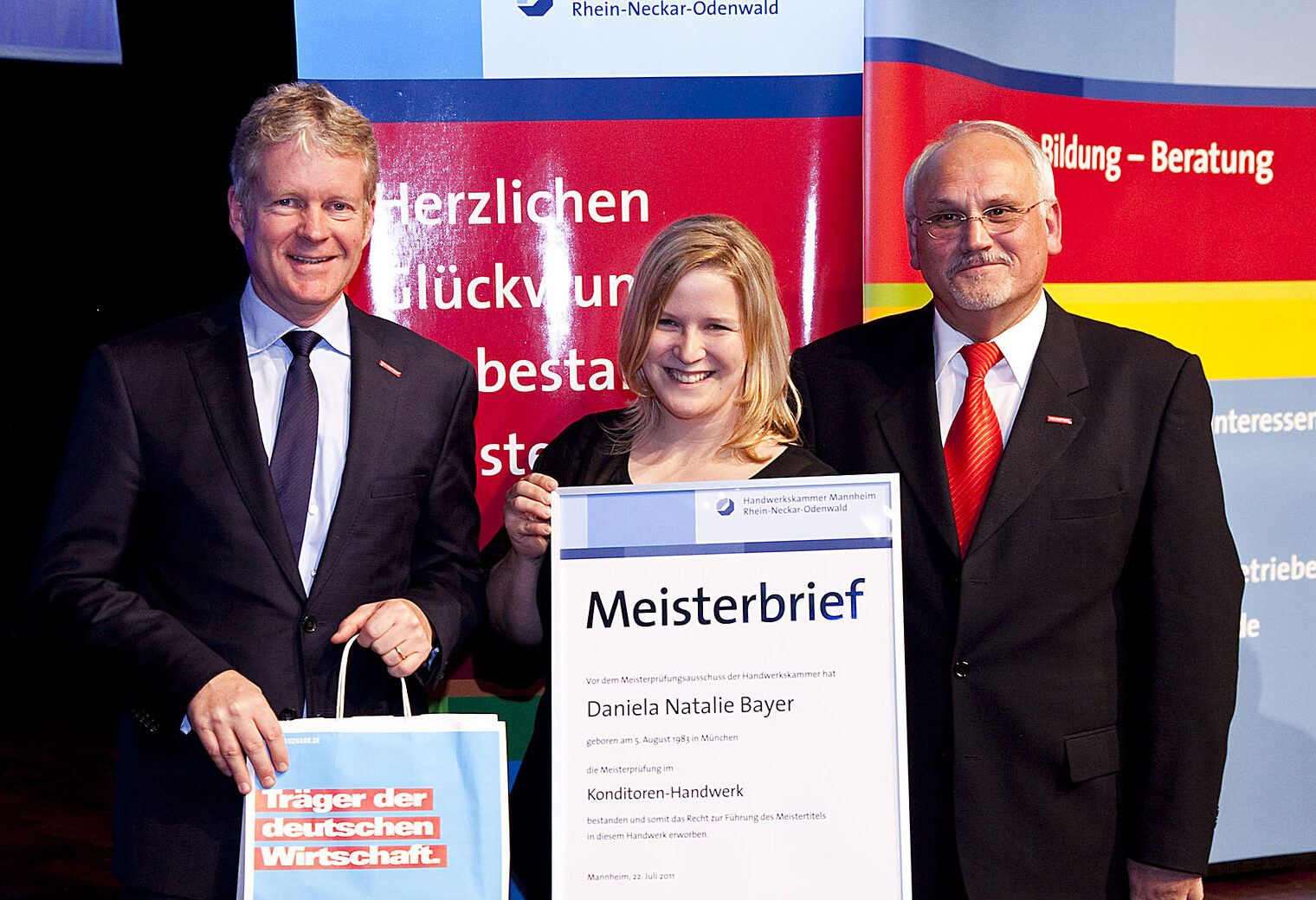 Jahresbeste im Konditorenhandwerk war Daniela Nathalie Bayer Jahresbeste im Konditorenhandwerk war Daniela Nathalie Bayer