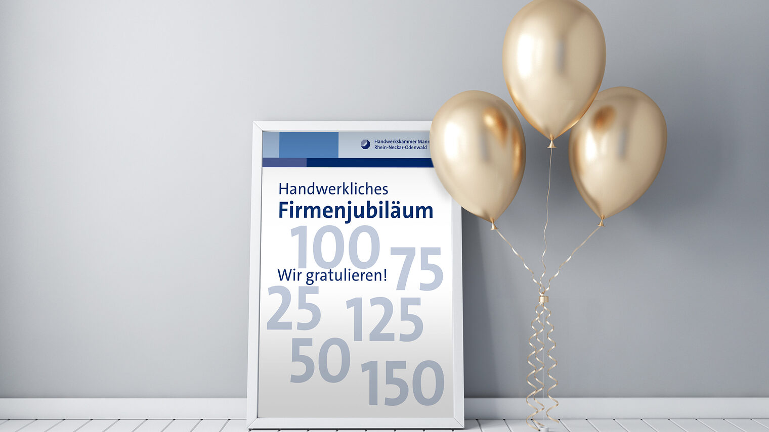 Ein Bilderrahmen mit den Zahlen, 25, 50, 75, 100, 125 und 150 mit dem Titel Handwerkliches Firmenjubiläum und Luftballons in der Farbe Gold