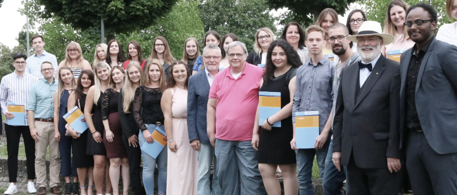 Titelbild_1140x390px_Buerokauflaeute2019