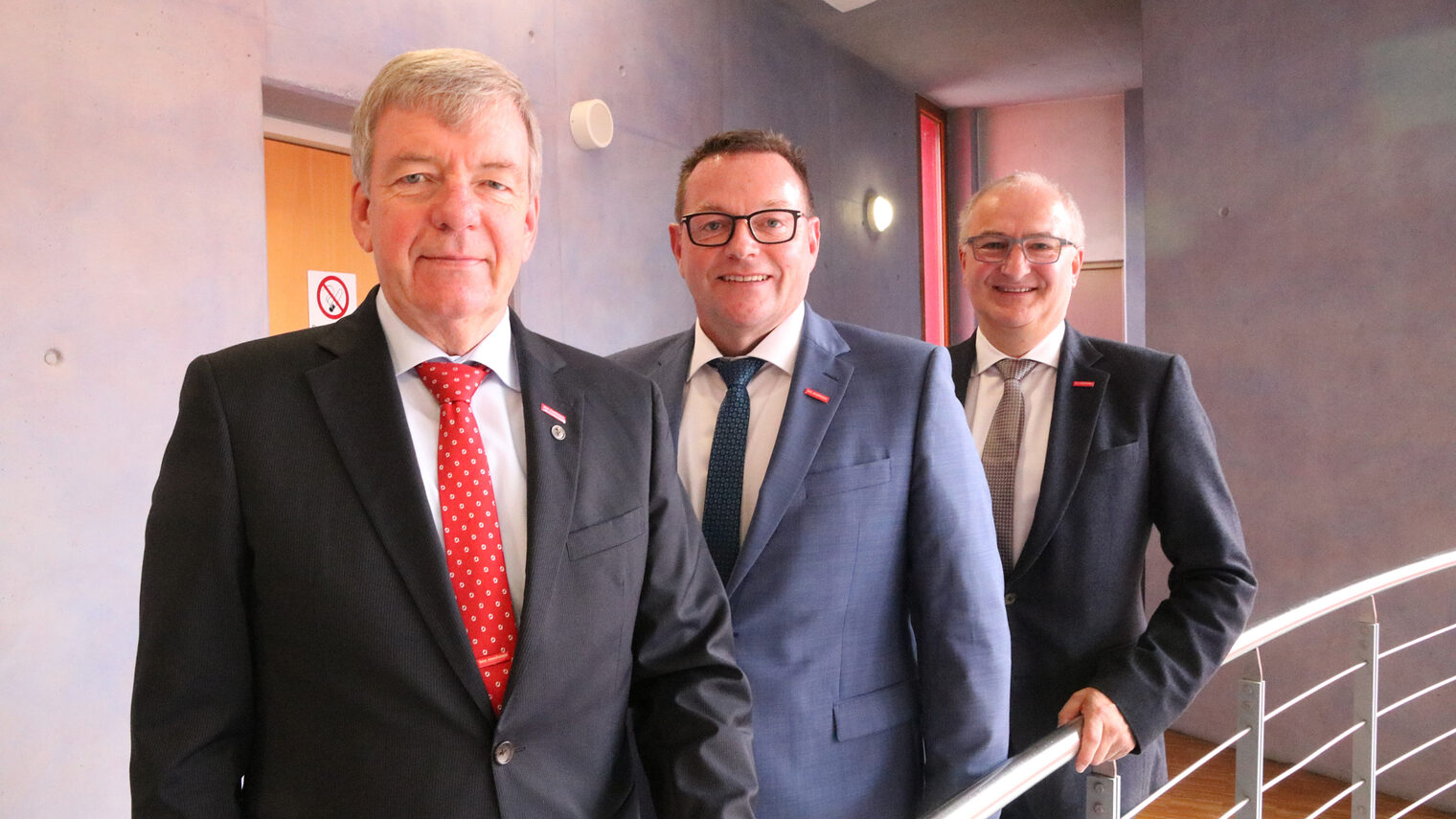 © Handwerkskammerv.l.n.r.: Vizepräsident der Arbeitnehmerseite Martin Sättele, Präsident Klaus Hofmann und Vizepräsident der Arbeitgeberseite Steffen Haug