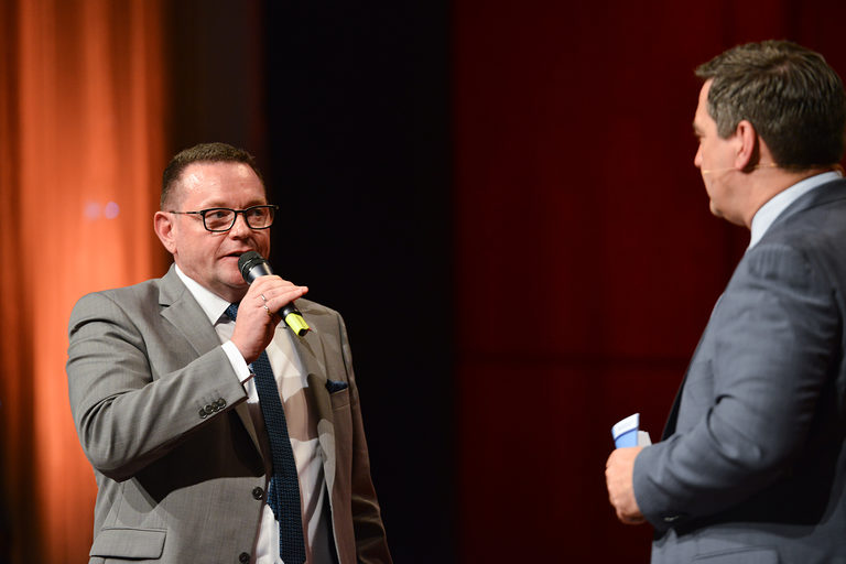 Präsident der Handwerkskammer Mannheim Rhein-Neckar-Odenwald Klaus Hofmnann im Interview mit Moderator Ralph Kühnl.