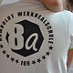 Eine Schülerin der Humboldtschule mit dem fertigen T-Shirt.