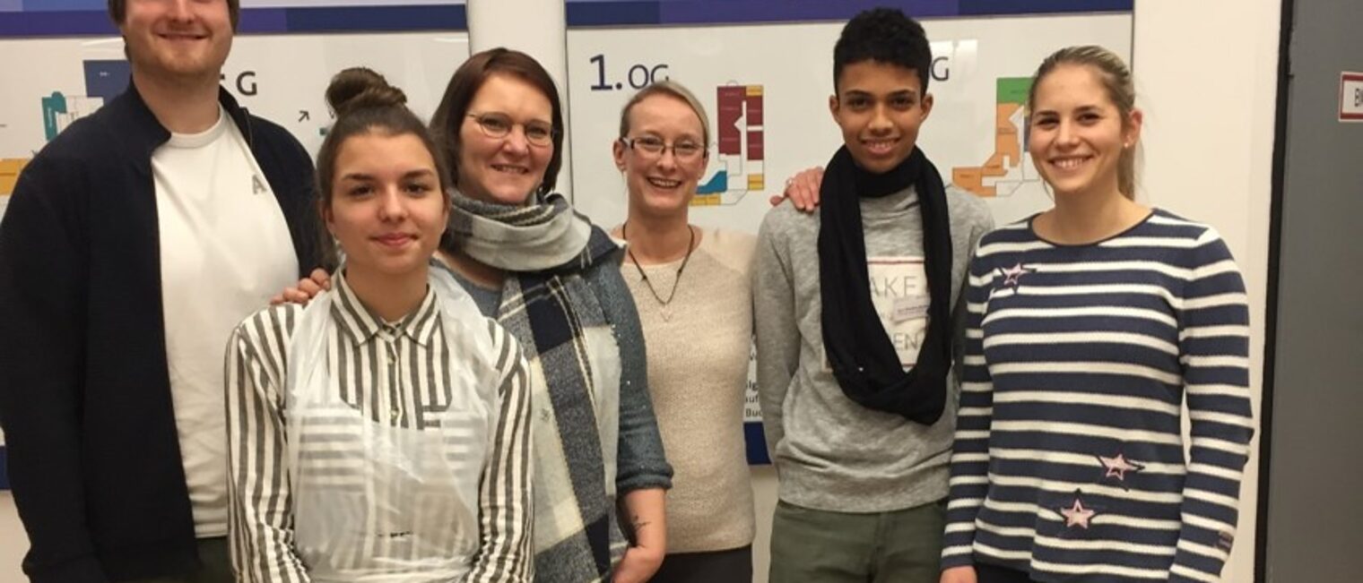 Sch&uuml;lergruppe bei den Werkstatt-Tagen in der Bildungsakademie der Handwerkskammer Mannheim Rhein-Neckar-Odenwald.