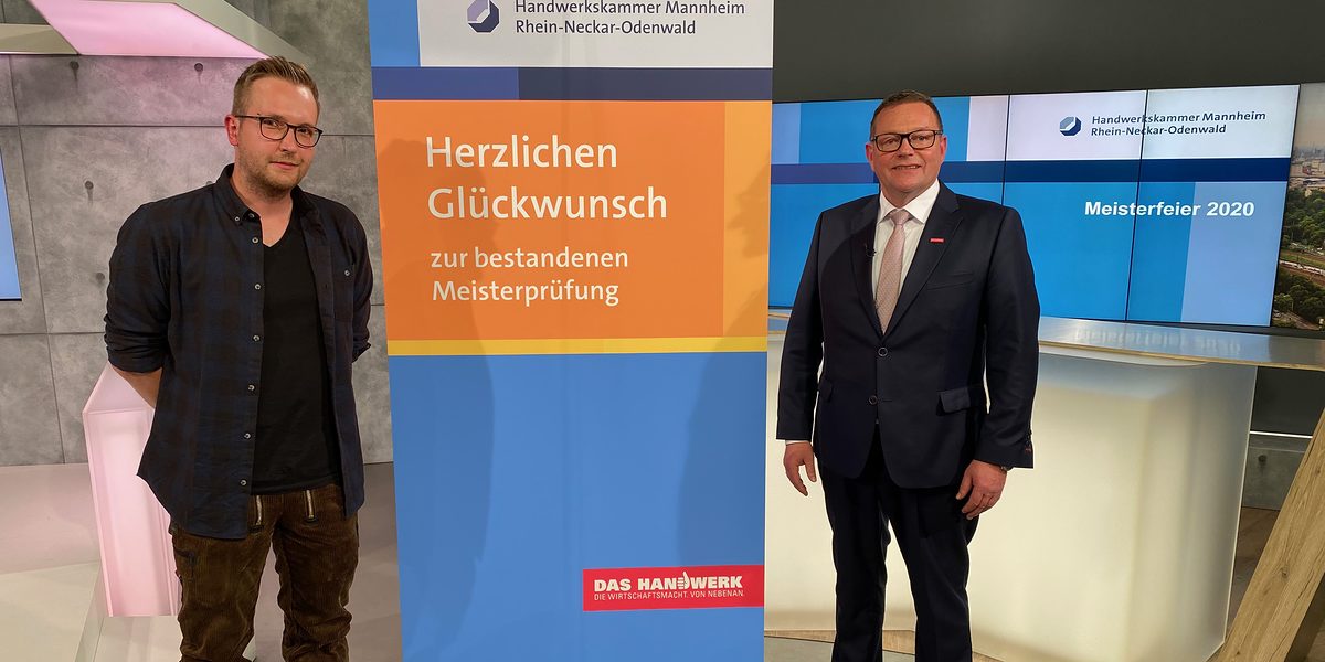 © Rhein-Neckar-Fernsehen (RNF) | Maximilian Epp im Studio während der virtuellen Meisterfeier © Rhein-Neckar-Fernsehen (RNF) | Maximilian Epp im Studio während der virtuellen Meisterfeier