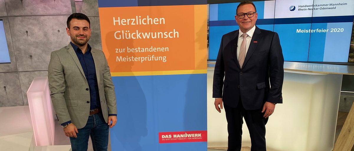 © Rhein-Neckar-Fernsehen (RNF) | Mustafa Yorulmaz im Studio während der virtuellen Meisterfeier © Rhein-Neckar-Fernsehen (RNF) | Mustafa Yorulmaz im Studio während der virtuellen Meisterfeier