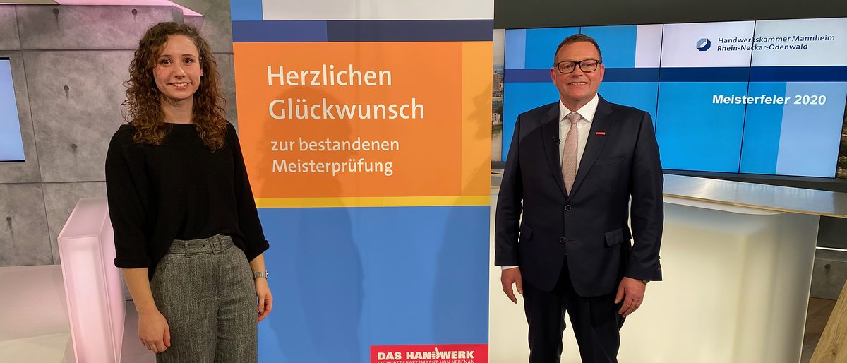© Rhein-Neckar-Fernsehen (RNF) | Sophia Brunck im Studio während der virtuellen Meisterfeier © Rhein-Neckar-Fernsehen (RNF) | Sophia Brunck im Studio während der virtuellen Meisterfeier
