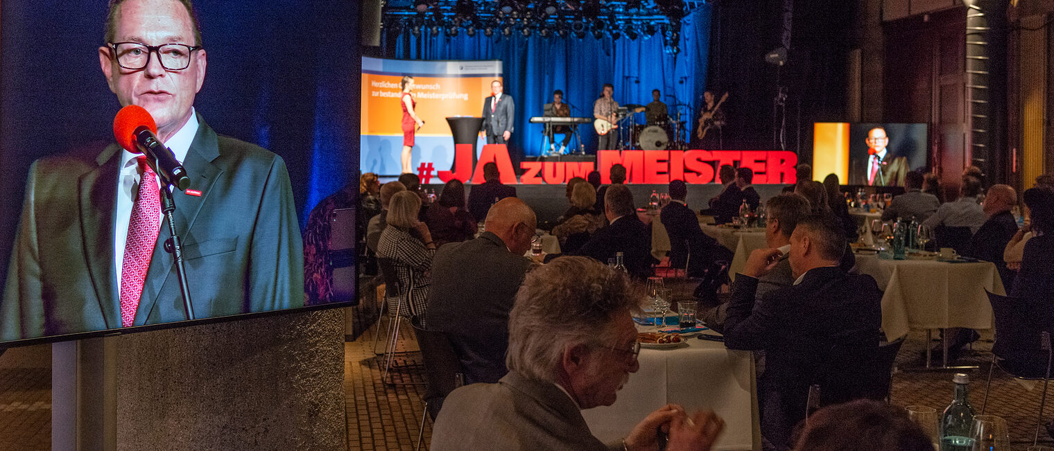 Meisterfeier 2021 der Handwerkskammer Mannheim Rhein-Neckar-Odenwald - Saal mit Gästen