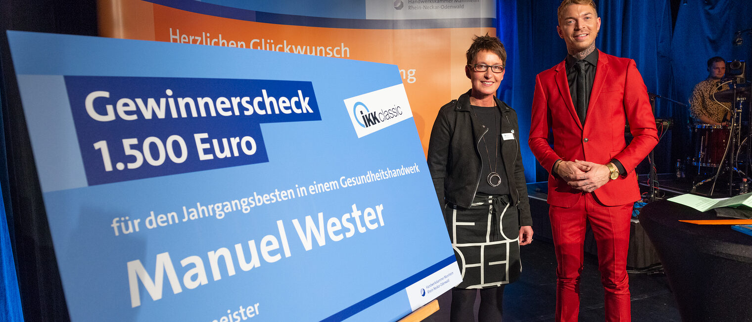 Heike Rösch (links) und Manuel Wester (rechts) in der Alten Feuerwache. © Fotograf Thomas Rittelmann, Mannheim 