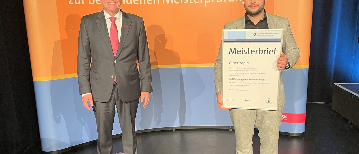 Preistr&auml;ger des Start-Up-Peises Yener Yapici auf der Meisterfeier 2021 der Handwerkskammer Mannheim Rhein-Neckar-Odenwald