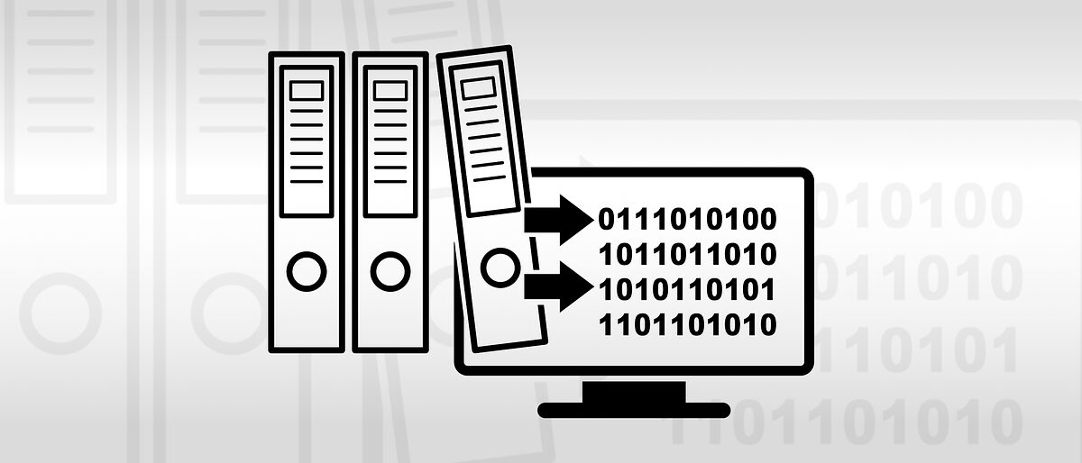 Dokumentenordner die dargestellt in einen Monitor verschwinden und zu binären Einsen und Nullen werden - Digitales Büro