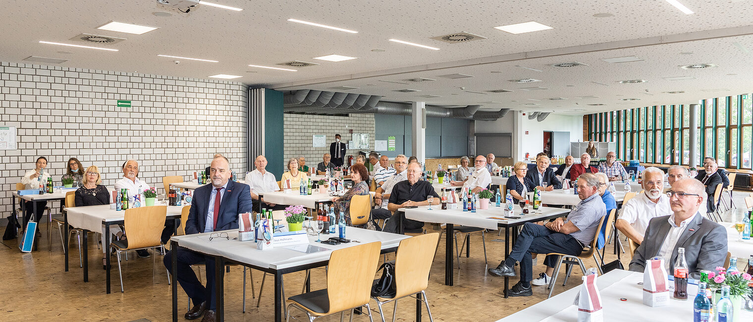 Goldene Meisterfeier 2022 - Mannheim, Foto mit Blick auf die anwesenden Personen