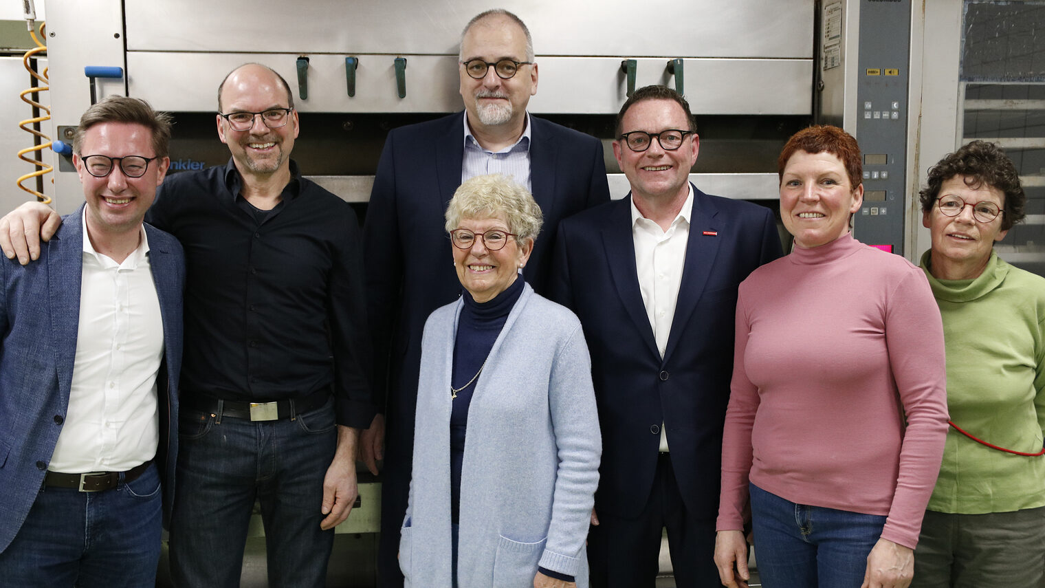 von links Julian Stipp, Thomas Mayer, Jens Brandt, Senior-Chefin Erika Mayer, Klaus Hofmann, Andrea Mayer und Monika Mayer