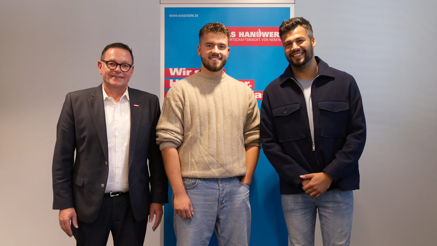 Präsident Hofmann links, Ruben Maier in der Mitte und Cristof Nunes Botens rechts. 