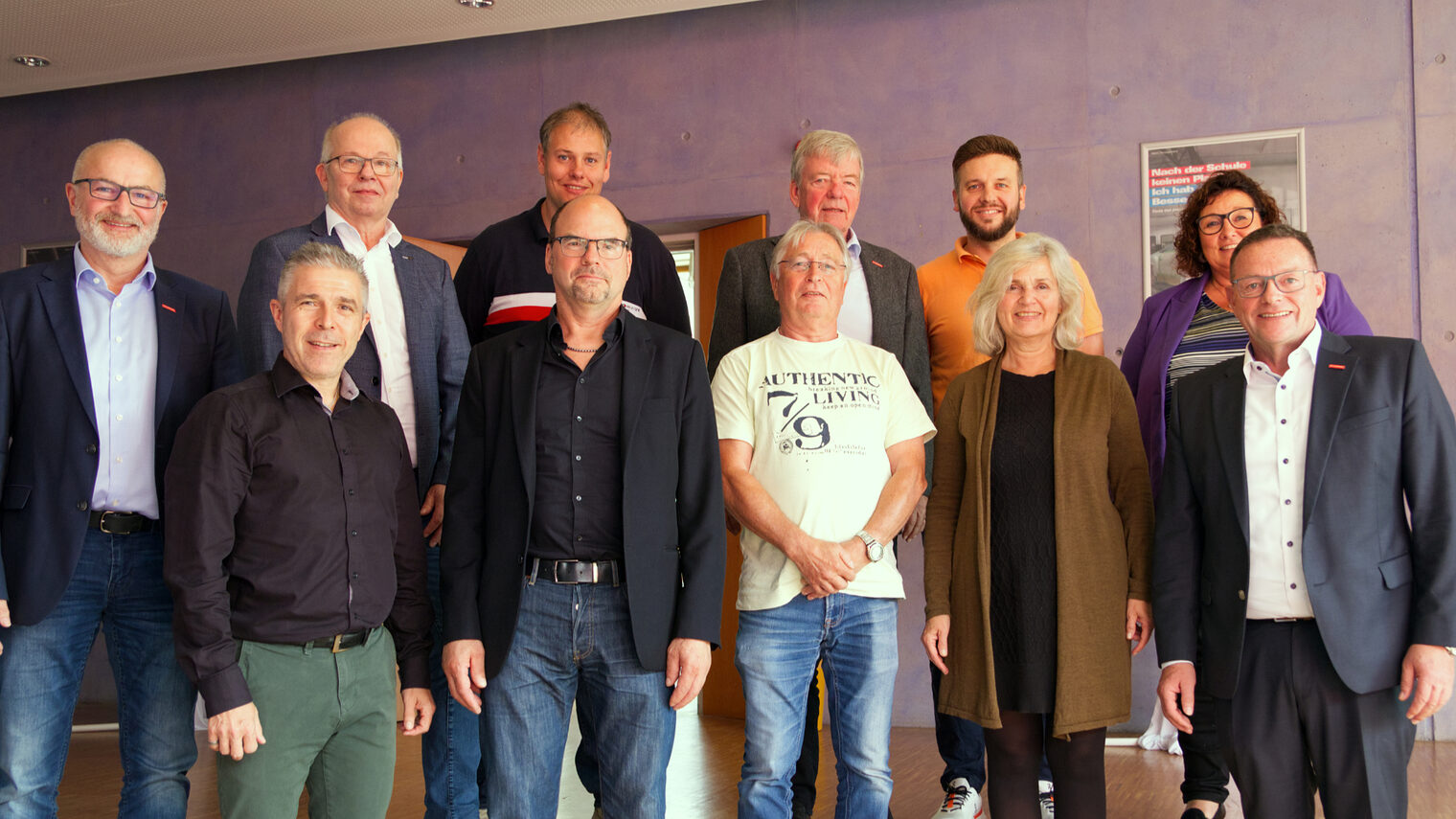 Die Geehrten stellten sich zusammen mit Präsident Hofmann dem Fotografen