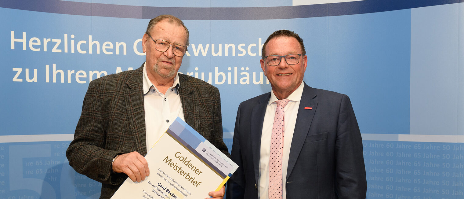 Überreichung des Ehrenmeisterbriefes durch Herrn Hofmann
