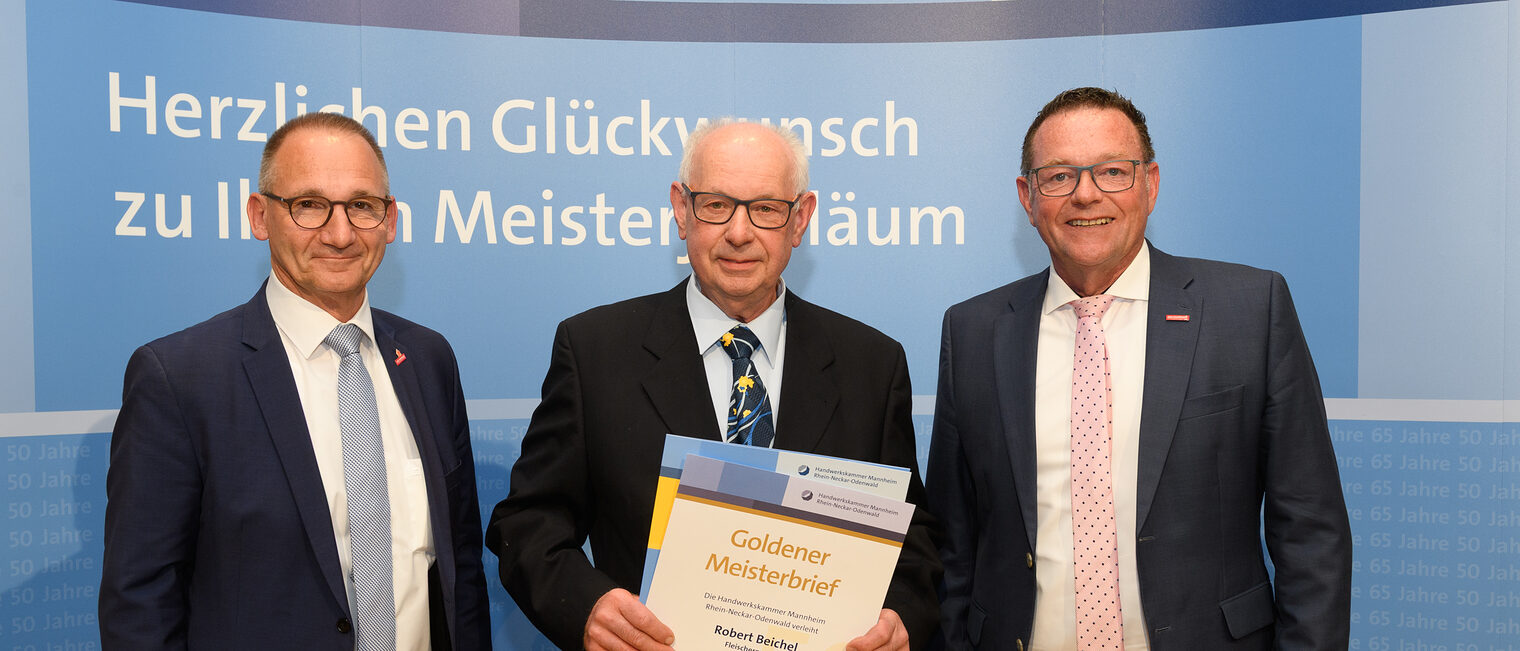Überreichung des Ehrenmeisterbriefes durch Herrn Hofmann