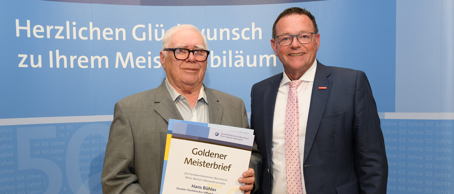 Überreichung des Ehrenmeisterbriefes durch Herrn Hofmann