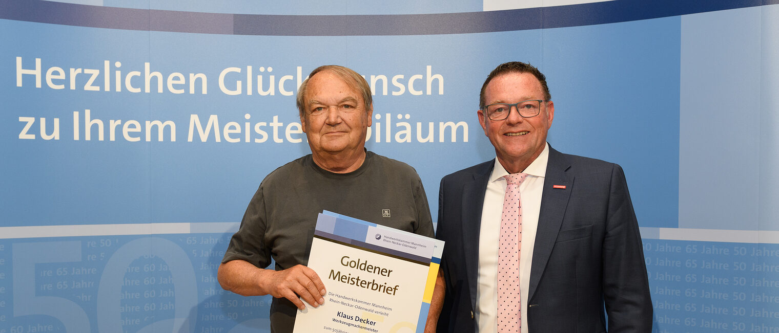 Überreichung des Ehrenmeisterbriefes durch Herrn Hofmann