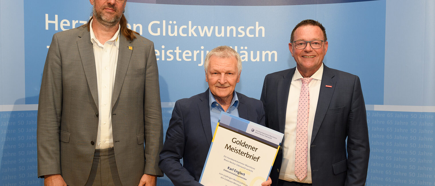 Überreichung des Ehrenmeisterbriefes durch Herrn Hofmann