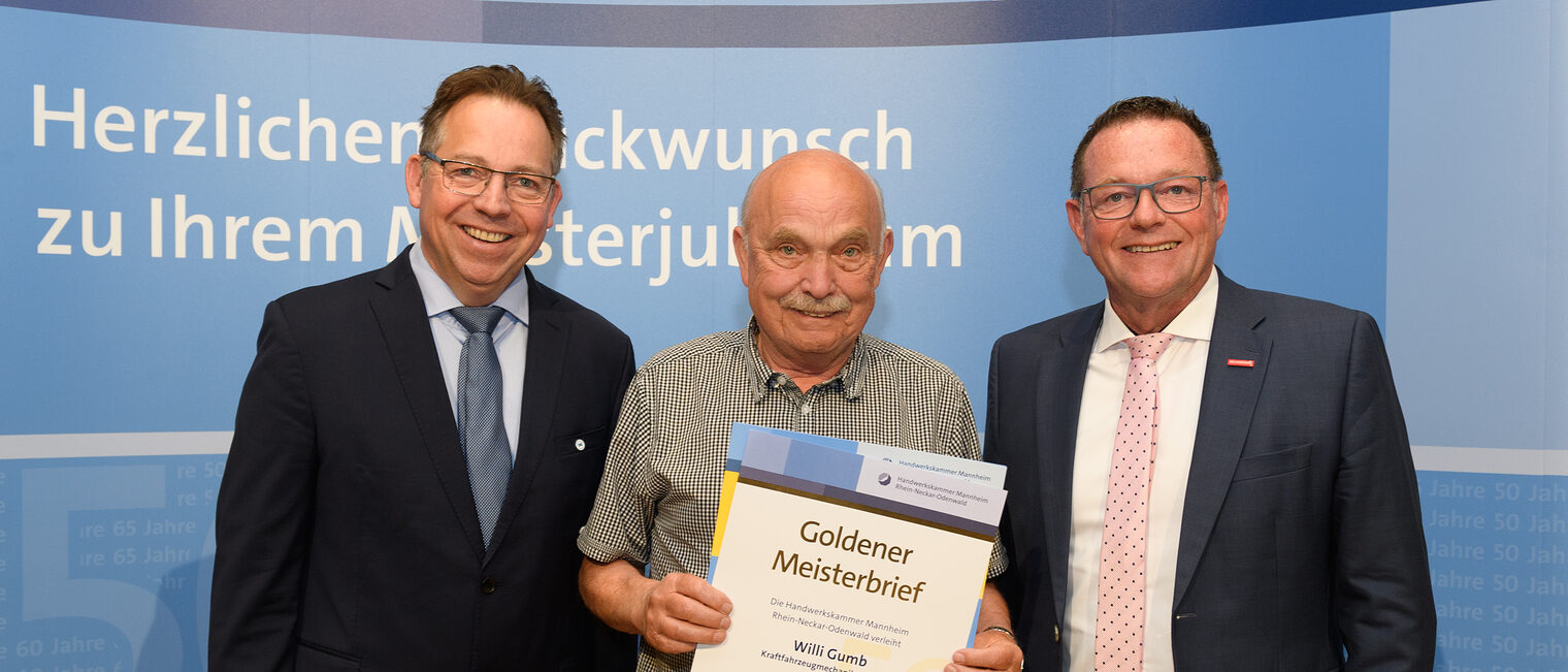Überreichung des Ehrenmeisterbriefes durch Herrn Hofmann