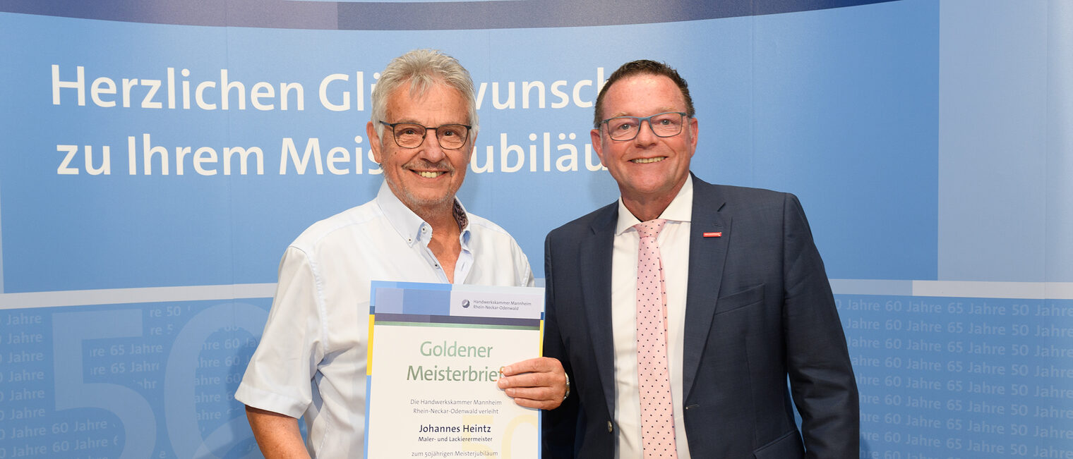 Überreichung des Ehrenmeisterbriefes durch Herrn Hofmann