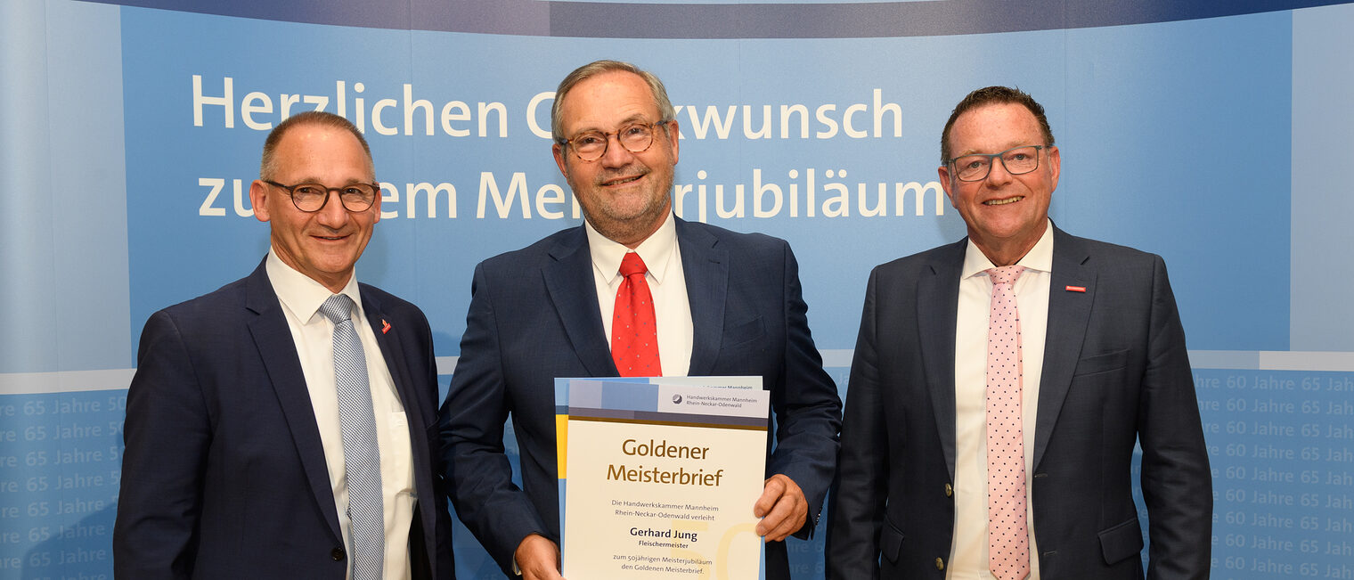 Überreichung des Ehrenmeisterbriefes durch Herrn Hofmann