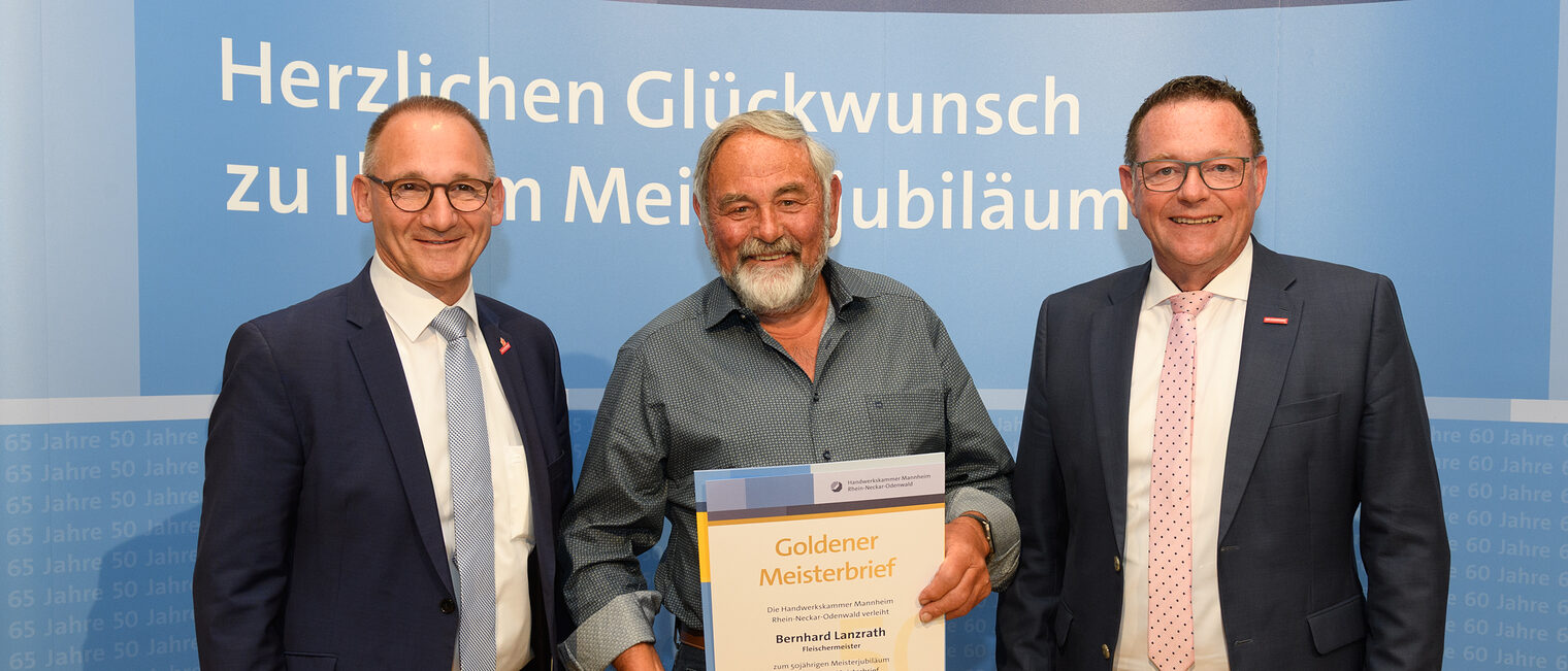 Überreichung des Ehrenmeisterbriefes durch Herrn Hofmann