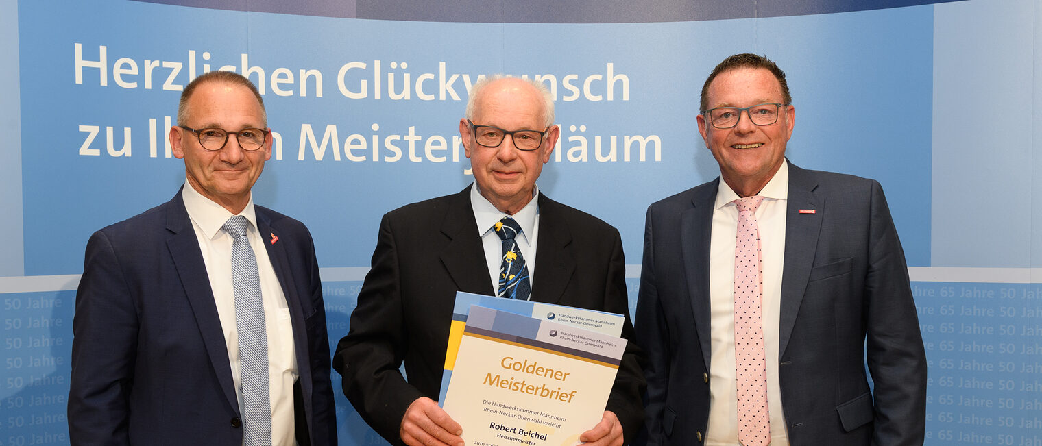 Überreichung des Ehrenmeisterbriefes durch Herrn Hofmann
