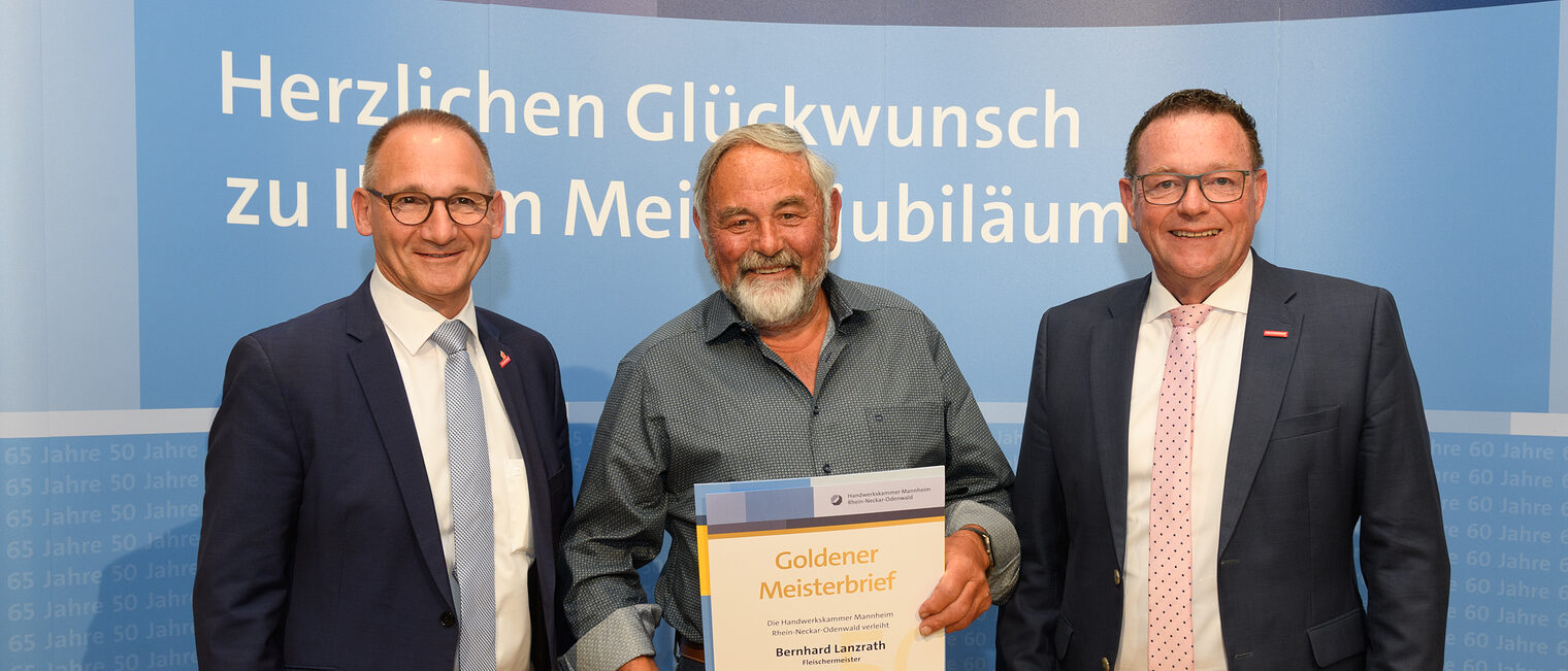 Überreichung des Ehrenmeisterbriefes durch Herrn Hofmann