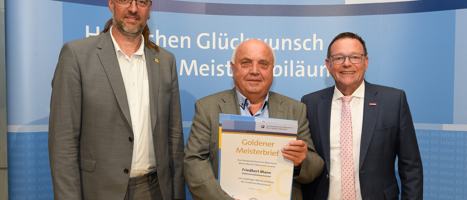 Überreichung des Ehrenmeisterbriefes durch Herrn Hofmann