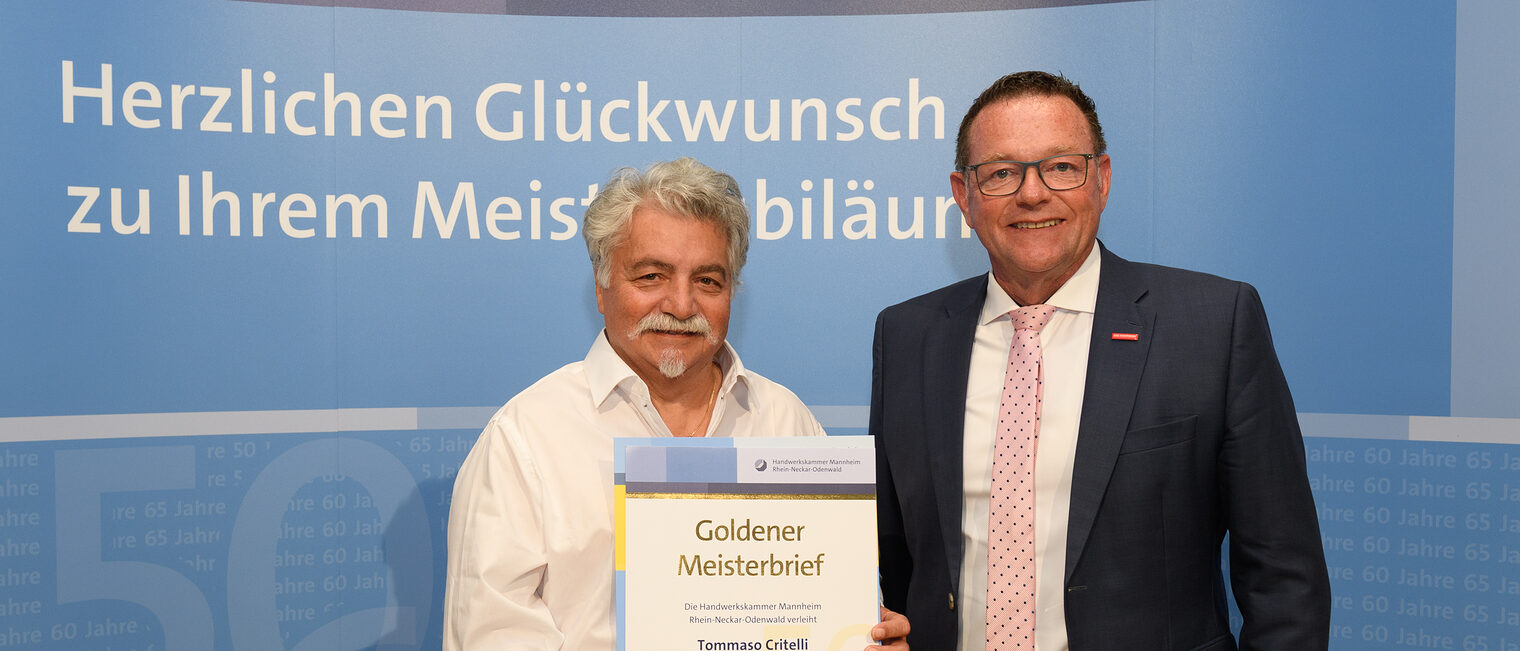 Überreichung des Ehrenmeisterbriefes durch Herrn Hofmann