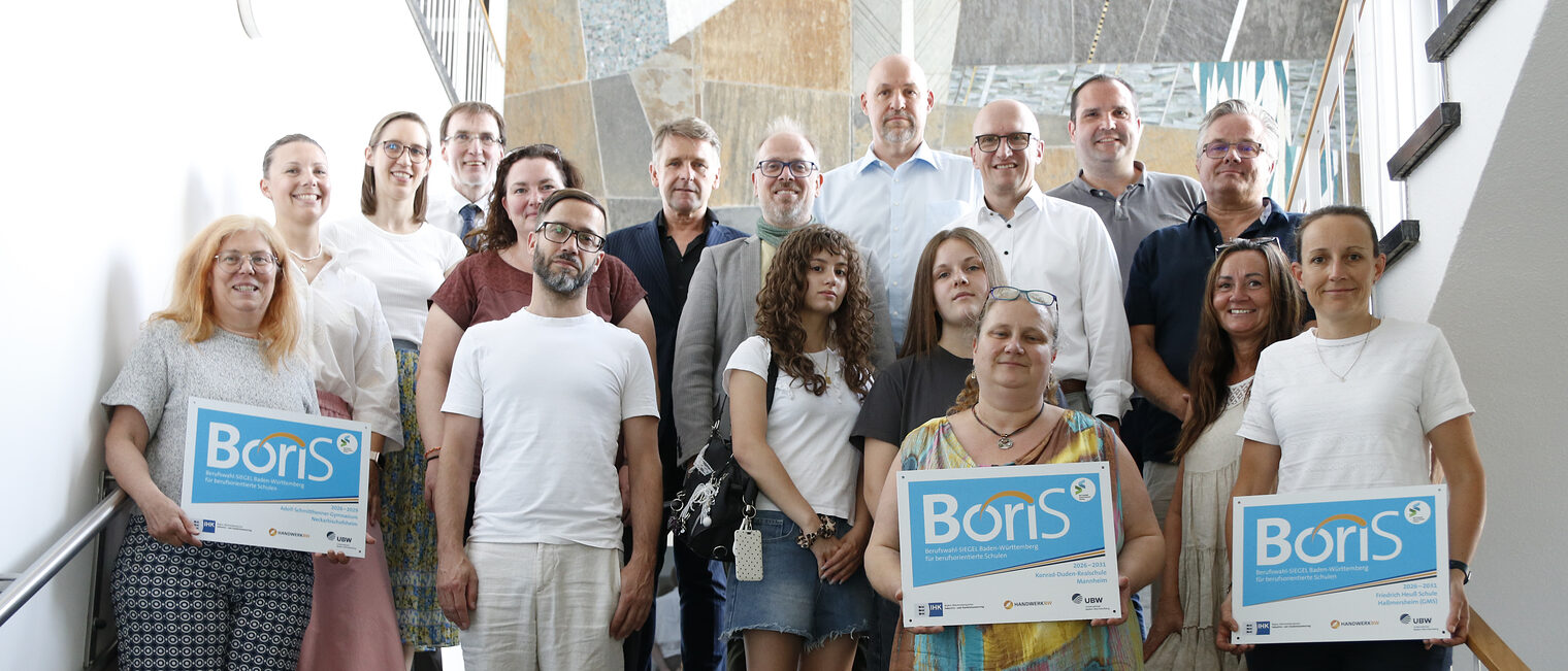 Drei Schulen der Region wurden in der Handwerkskammer in Mannheim für ihre vorbildlichen Leistungen im Zuge der Berufsorientierung mit dem BoriS-Berufswahl-Siegel ausgezeichnet.